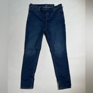 Old Navy FitsYou 3-Sizes-in-1 Rockstar Skinny Jeans NWT